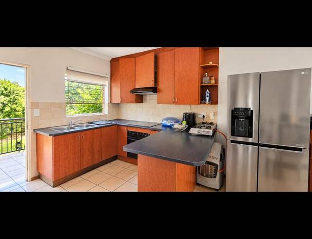 3 BEDROOM TOWNHOUSE FOR SALE IN HEUWELSIG ESTATE